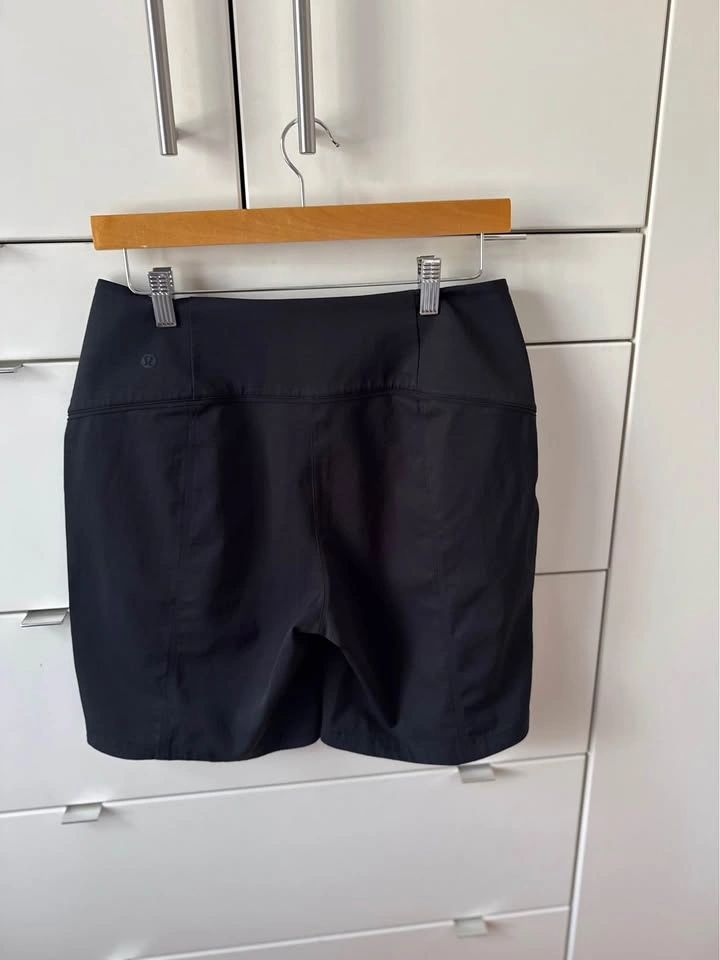 Lululemon In Power Mid Rise Short 8” Black Size 8 - photo 4