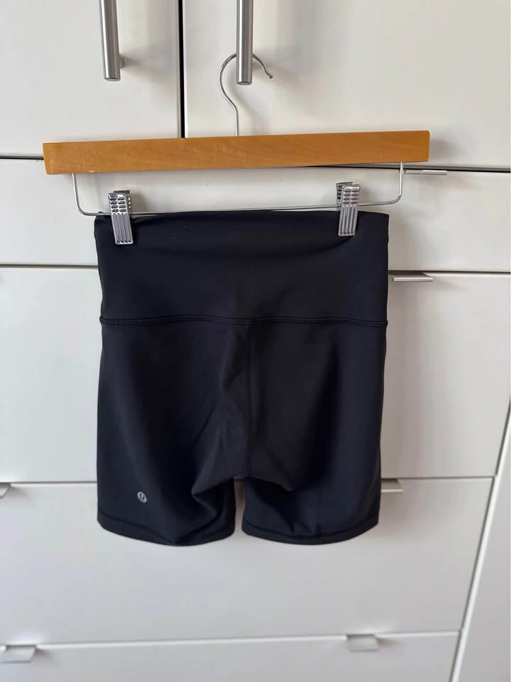 Lululemon Wonder Train High-Rise Short 6” Black Size 4 - photo 5