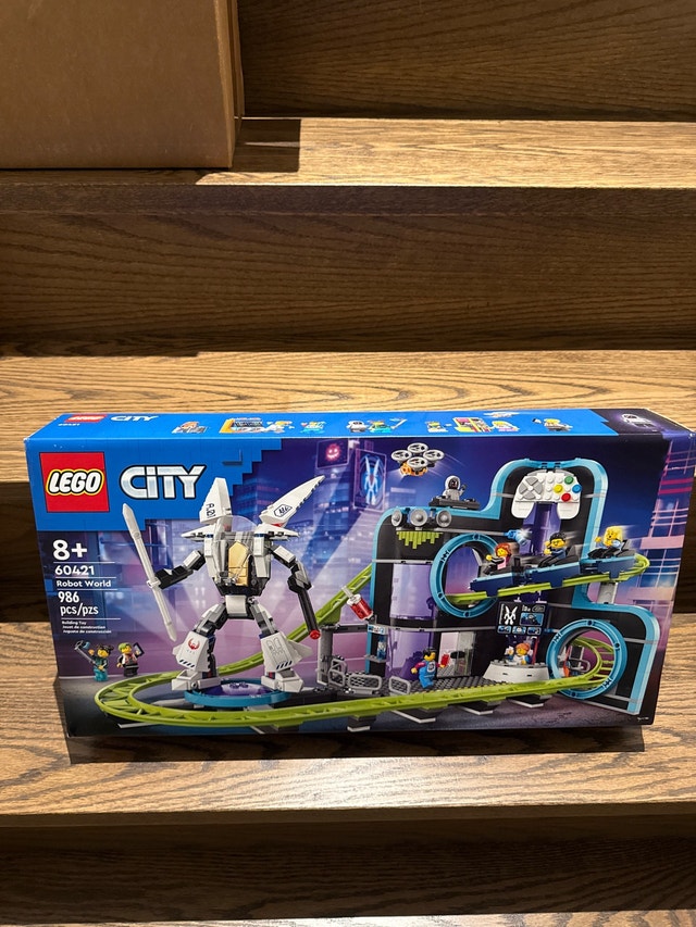 LEGO City Robot World Roller-Coaster Park