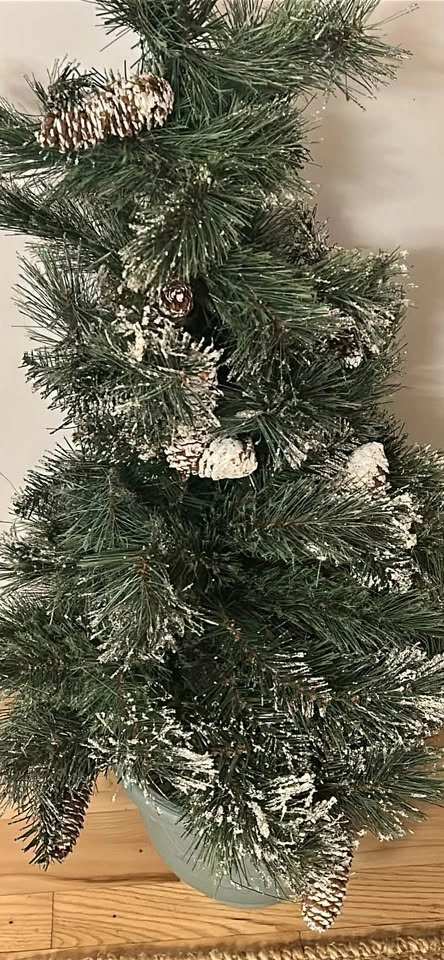 50“ potted Frosted Artificial Pine Tree with Pinecones - photo 2