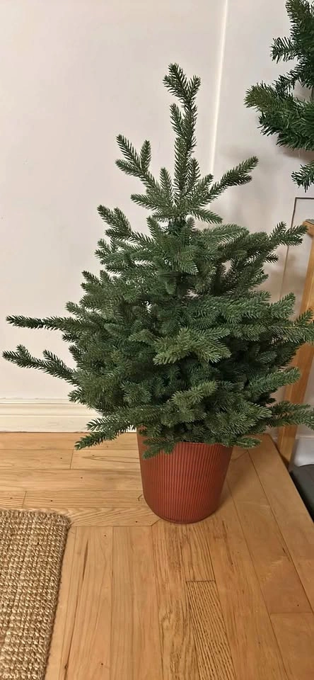 3ft very realistic looking Potted Artificial Christmas Tree