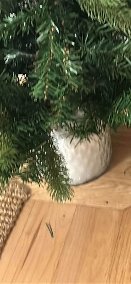 32“ Small Potted Artificial Christmas Tree in glass planter - photo 2