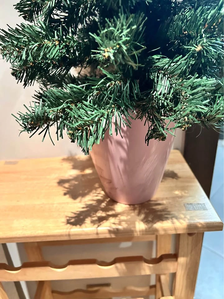 22“ Artificial Christmas Tree in Pink Ceramic Pot - photo 2