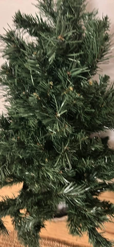 32“ Potted Artificial Christmas Tree - photo 3