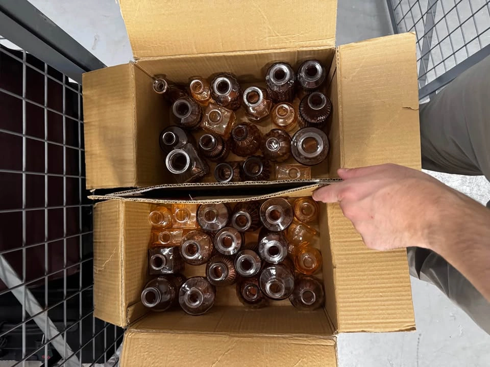 Bulk Lot of approx 100 Amber Glass Bud Vases - photo 2