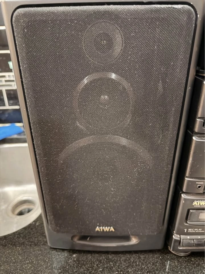 Vintage 90s Aiwa NSX-D3 Bookshelf Stereo System - photo 5