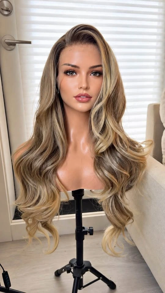Beautiful New Wig for Woman Synthetic Hair