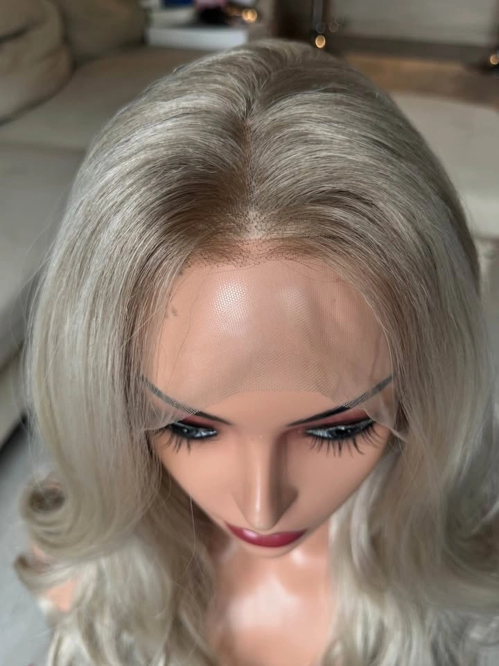 Luxury Blonde Wig on Sale Synthetic Hair Lacefront - photo 2