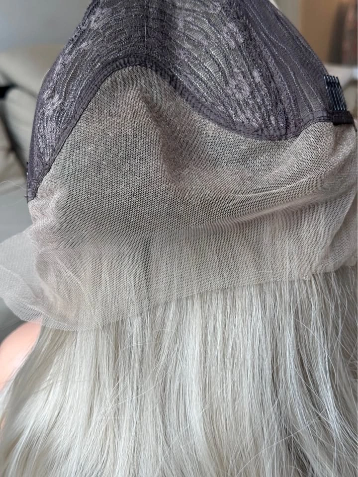 Luxury Blonde Wig on Sale Synthetic Hair Lacefront - photo 5