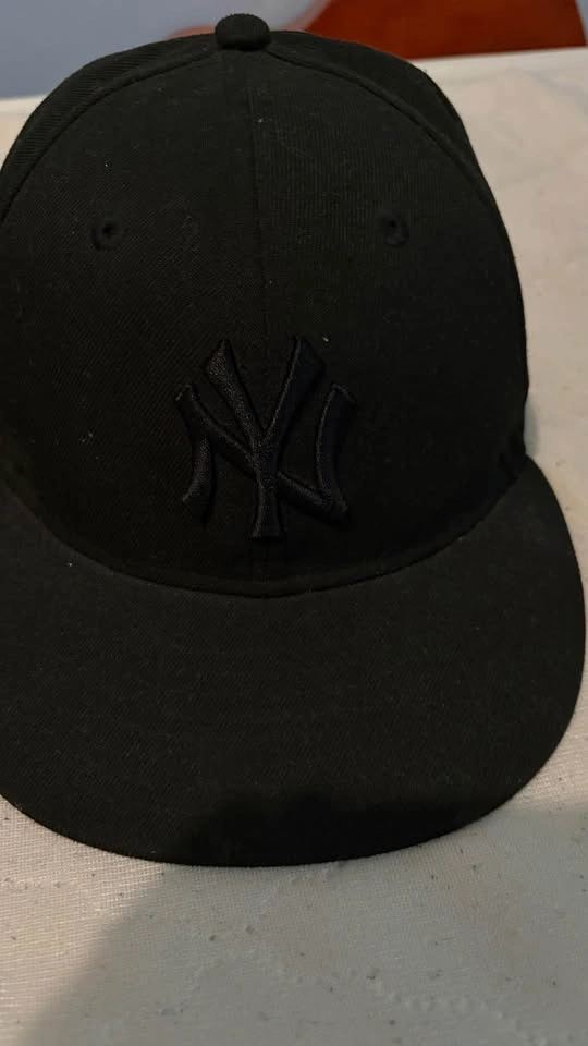 Lot of 3 Baseball Caps - NY Yankees, LA Dodgers, Reckless - photo 4