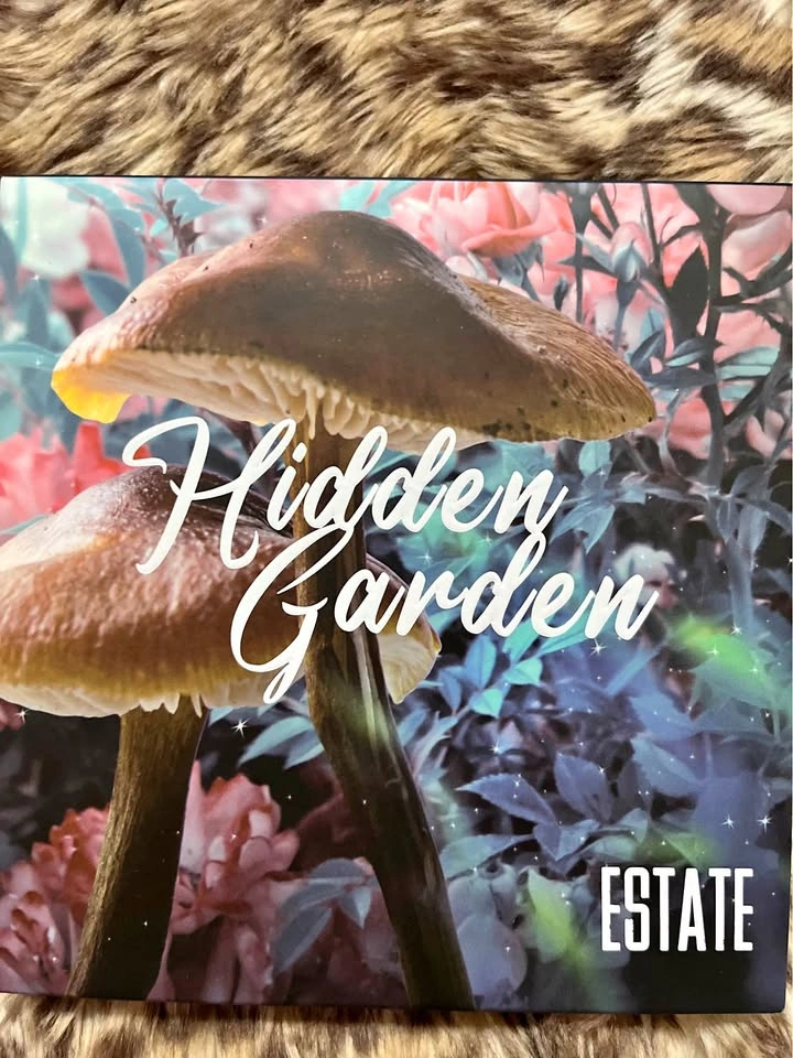 Estate Garden eyeshadow palette