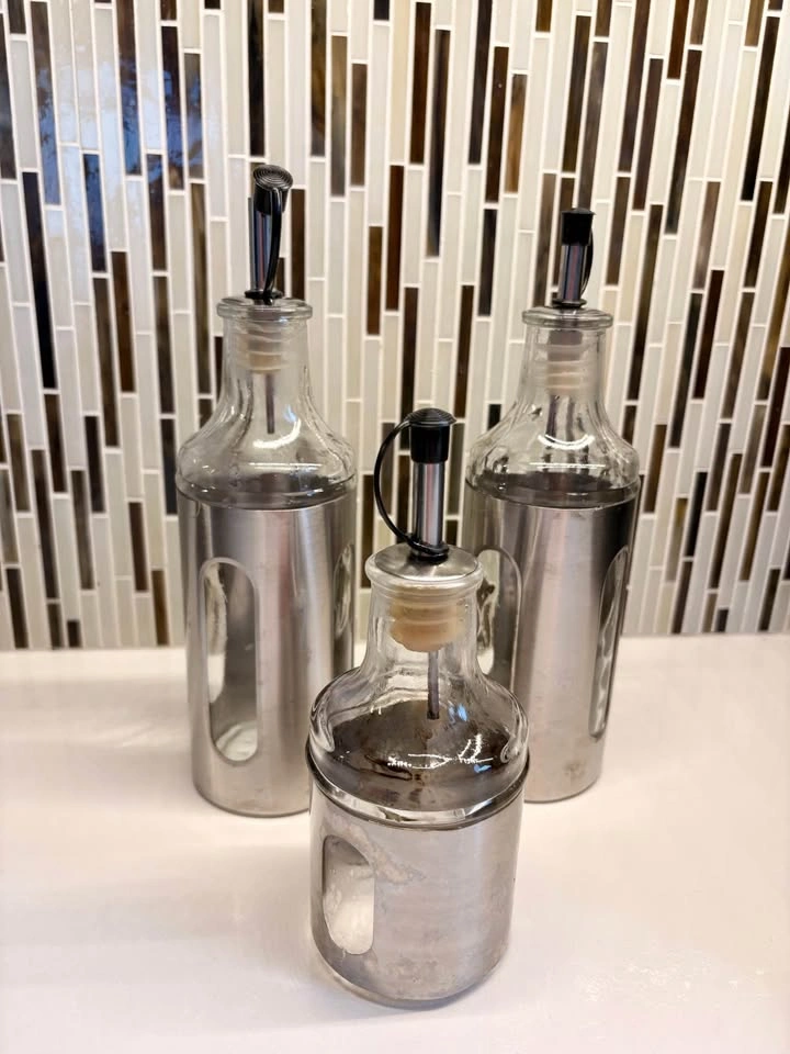 Set of 3 Glass and Stainless Steel Oil and Vinegar Dispensers - photo 2