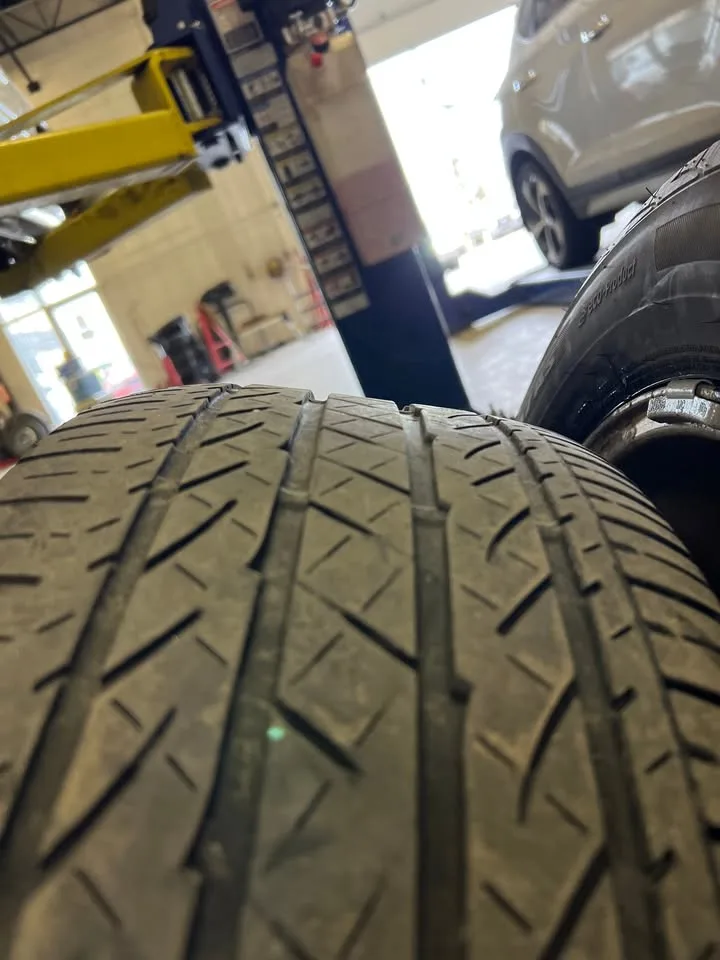 Full set of rims and tires image indicator(2)