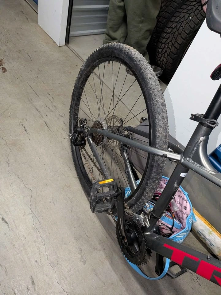 Trek Marlin 5 Mountain Bike - photo 3