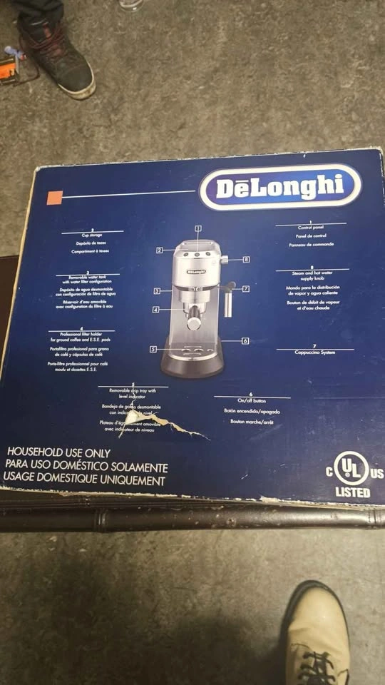 DeLonghi Dedica 15-bar Espresso and Cappuccino Maker - photo 3
