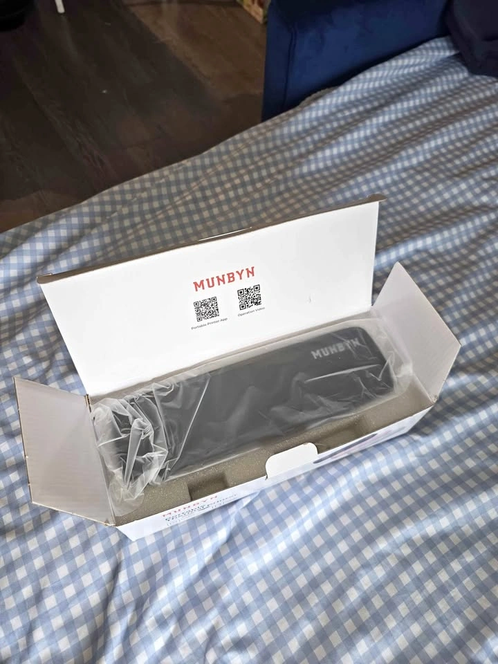 MUNBYN Portable Wireless Thermal Printer + 100 Sheets