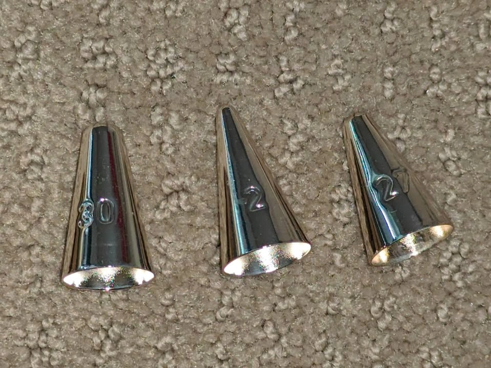 Reusable Cake Decorating Piping Bag Set – 6 Stainless Steel Tips - photo 2