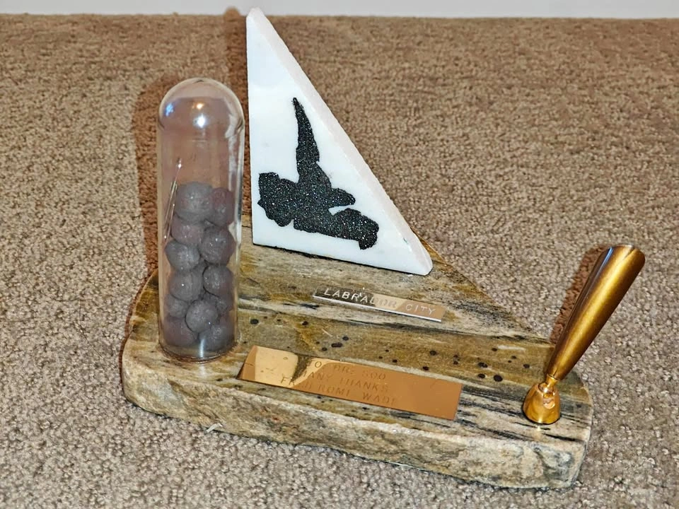 Labrador City Stone Desk Ornament Pen Holder Mining Memorabilia