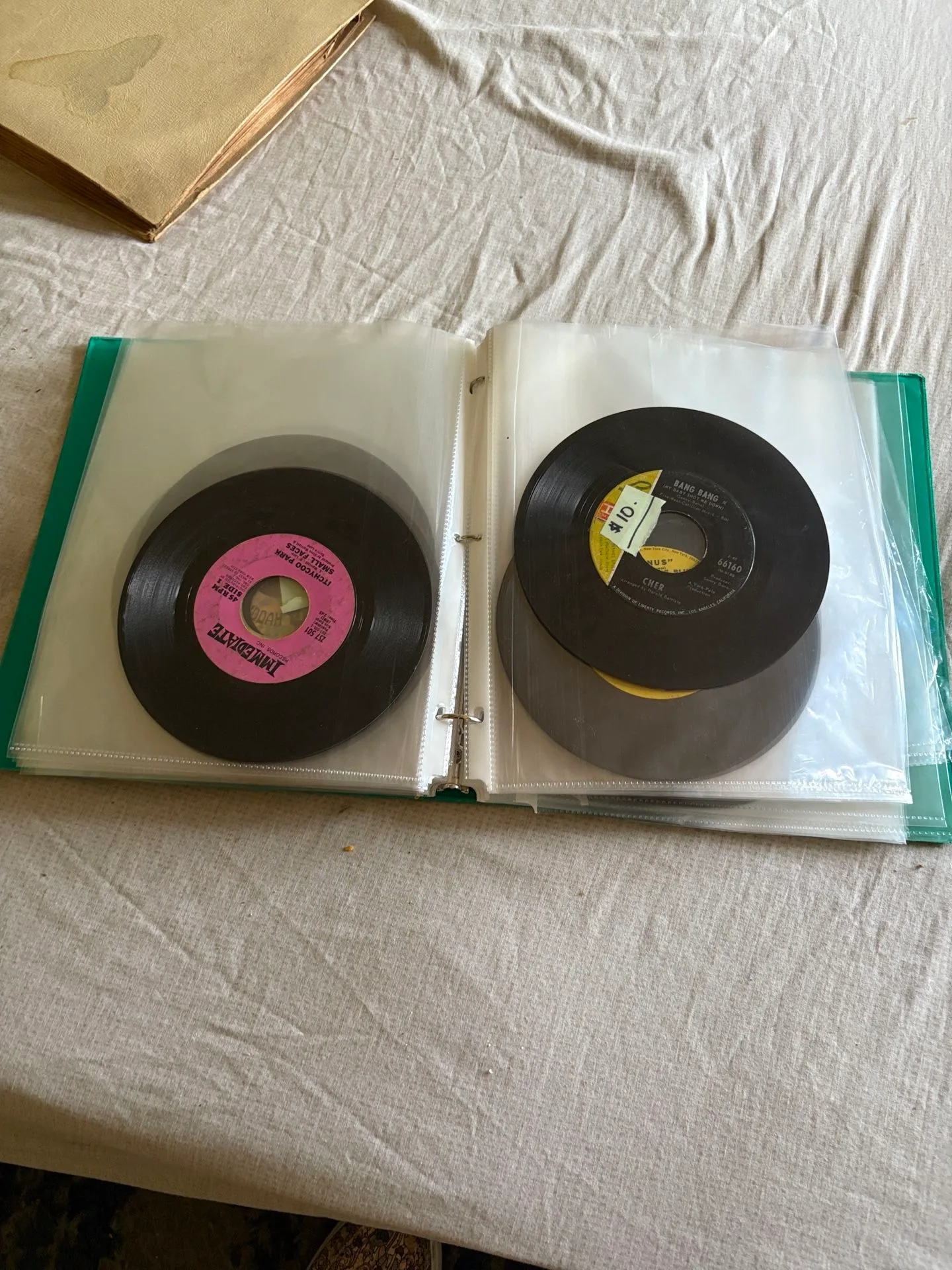 Vintage Vinyl Records image indicator(2)