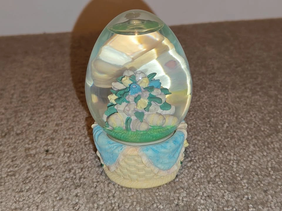 Easter Bunny Egg Water Globe / Snow Globe Decoration - photo 2