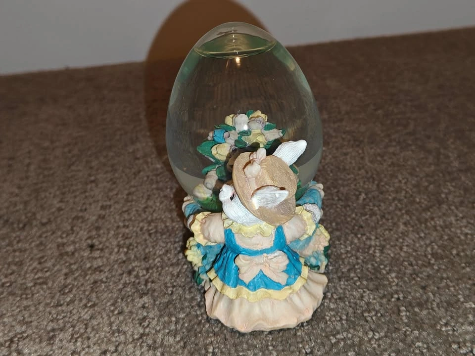 Easter Bunny Egg Water Globe / Snow Globe Decoration - photo 4
