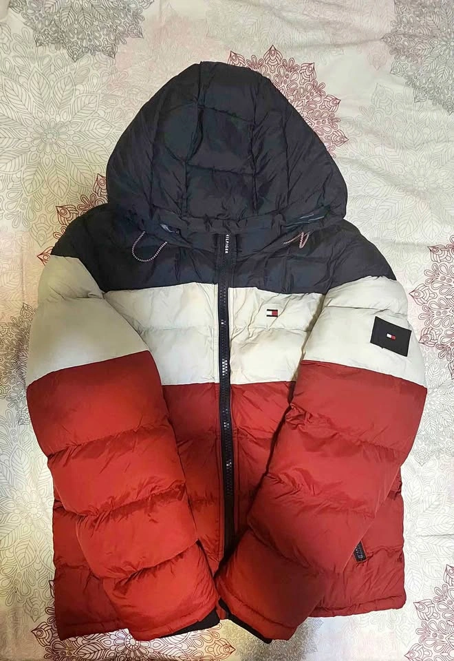 Tommy Hilfiger Puffer Jacket - Medium - Black/White/Red