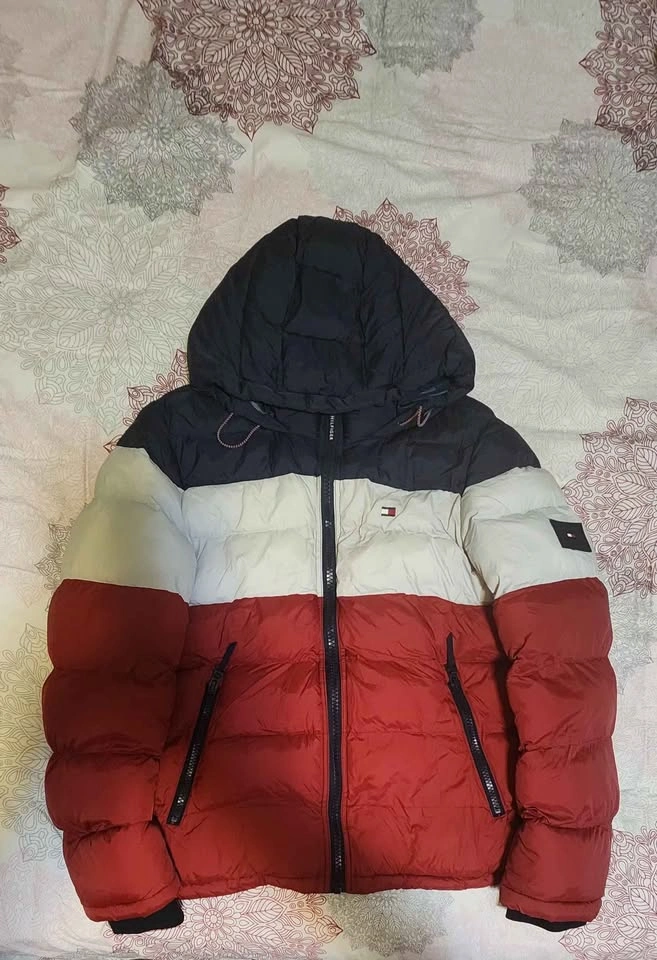Tommy Hilfiger Puffer Jacket - Medium - Black/White/Red - photo 2