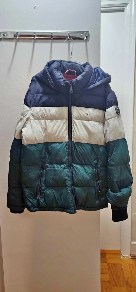Tommy Hilfiger Colorblock Puffer Jacket with Hood – Size Medium
