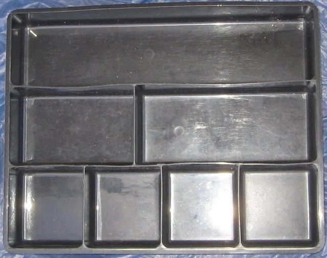Office trays, folder holders $2 ea or $20 for all - photo 3