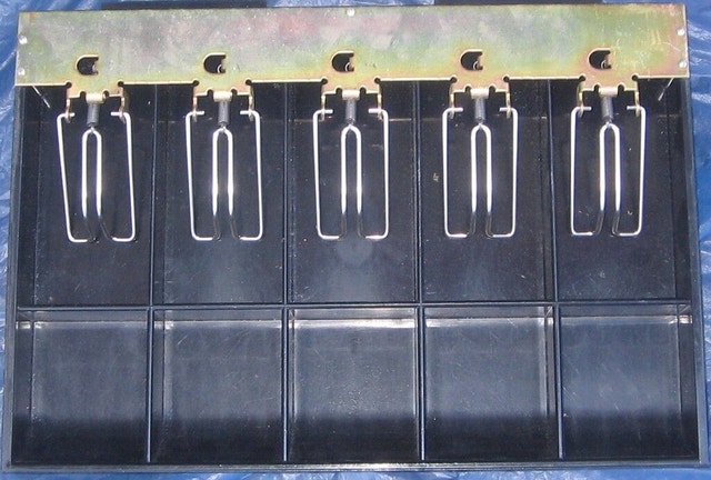 Office trays, folder holders $2 ea or $20 for all - photo 5