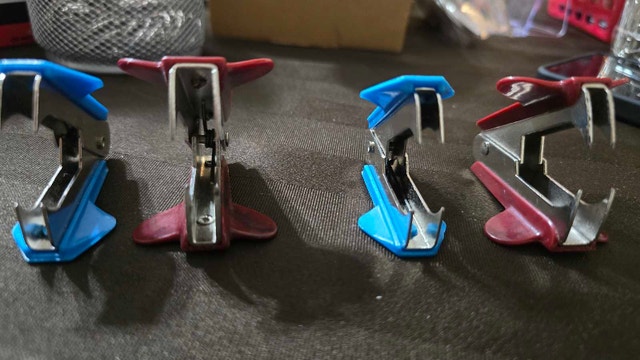 Stapler Removers 4 for $5 - photo 2
