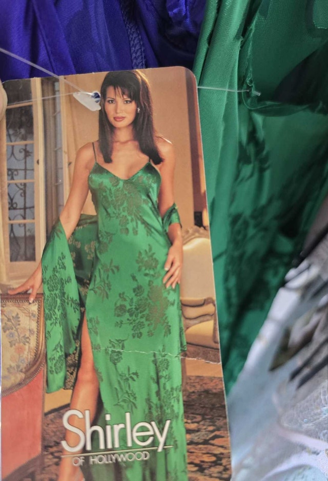New Shirley of Hollywood 100 Silk Gown