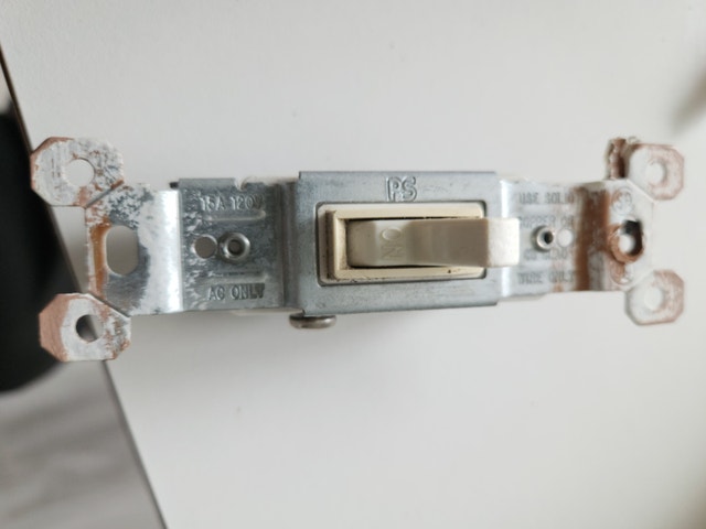 89 pcs Electrical plugs, sockets and face plates - photo 3