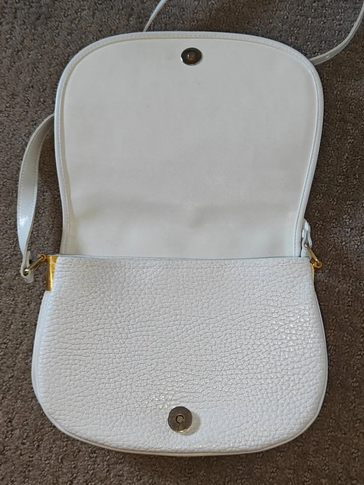 Vintage Leather Cabrelli Crossbody Shoulder Bag - Made in Canada - photo 4