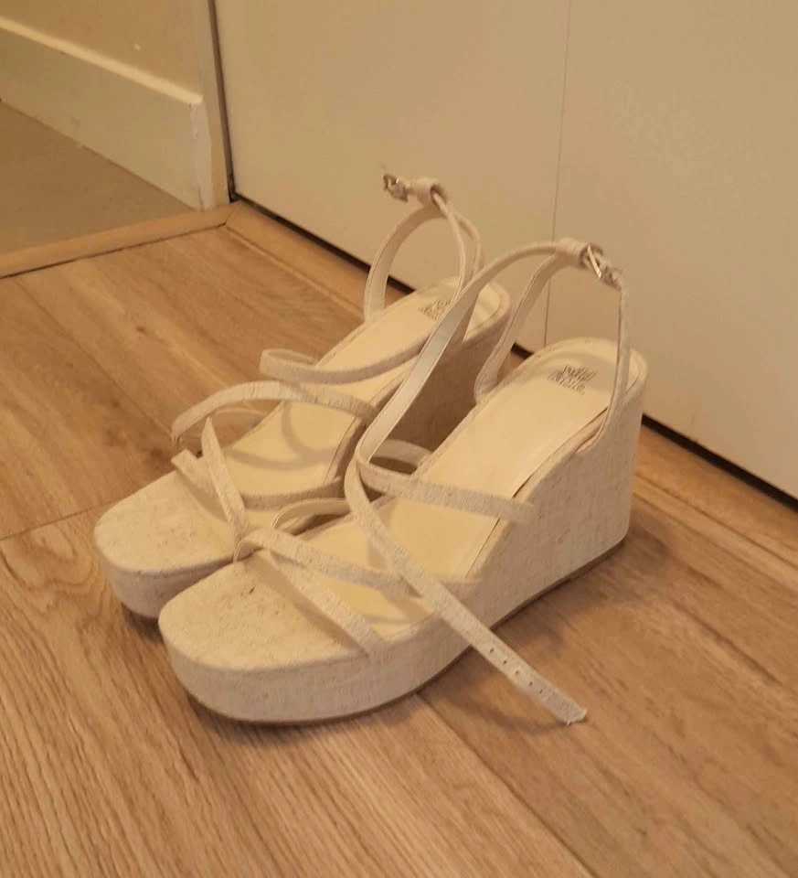 Summer wedges size 9.5 - photo 2