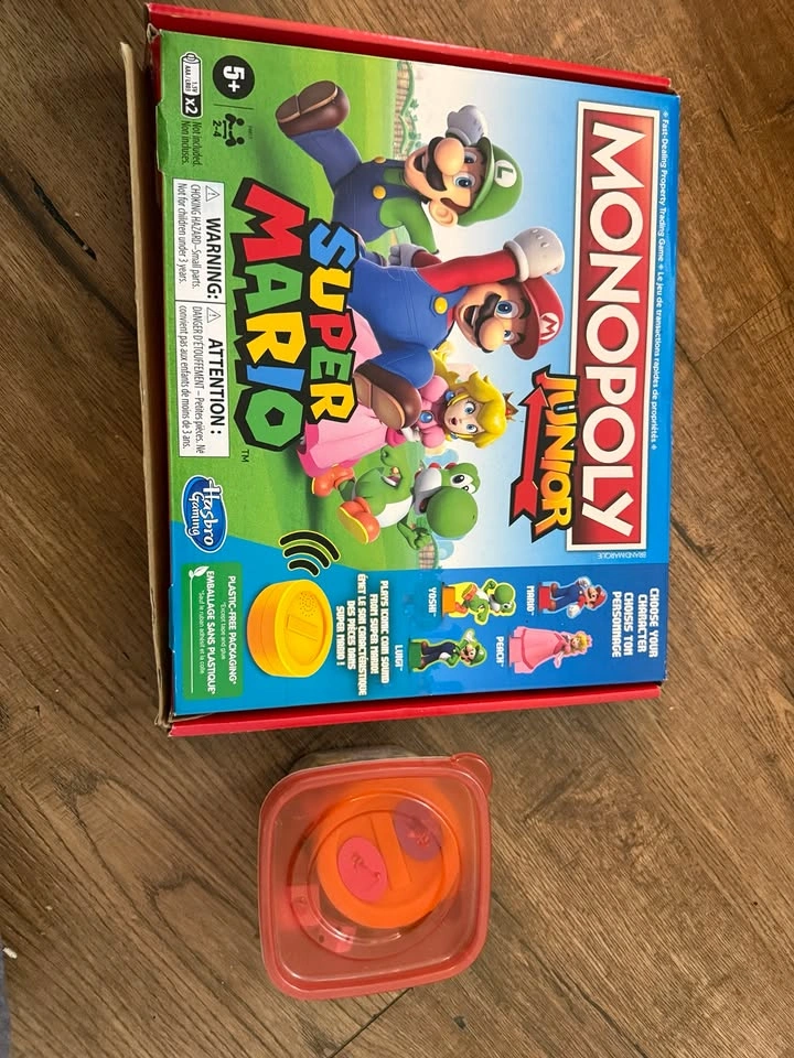Moving Sale – Monopoly Junior Super Mario Board Game - photo 2