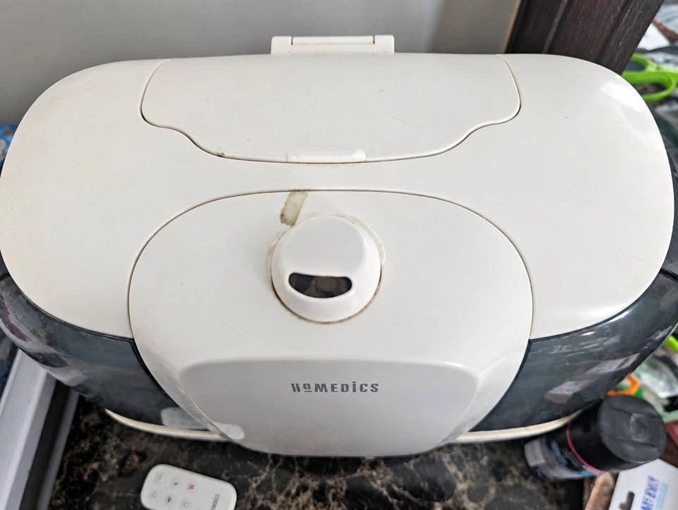 Moving Sale – HoMedics Humidifier with Remote & 3 Cartridges