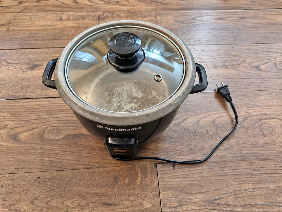 Moving Sale – Toastmaster Rice Cooker with Glass Lid