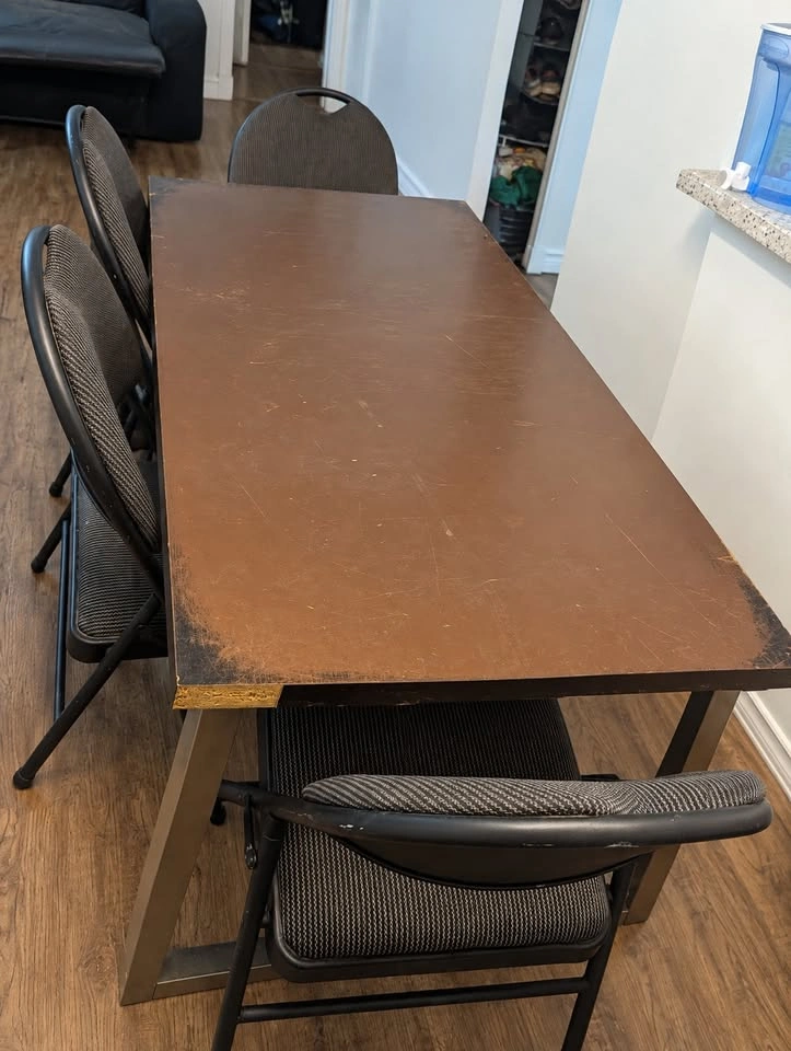 Moving Sale – Dining Table with 4 Padded Chairs - photo 2
