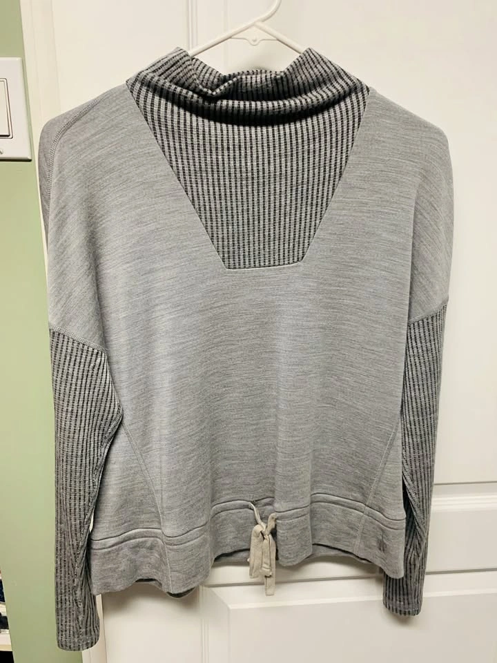 Women’s Small Smartwool Crop Sweater