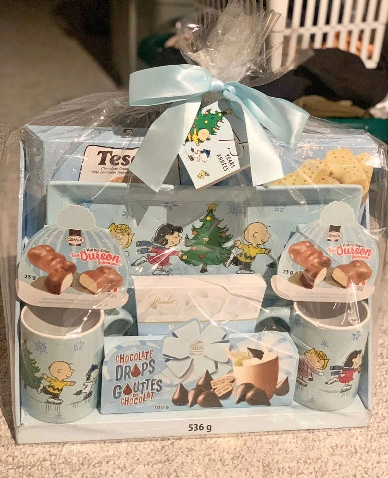 Peanuts 75 Anniversary Gift Set