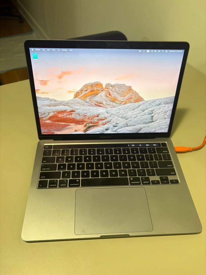 Apple MacBook Pro - 16GB RAM, 1TB Storage (Great Condition) - photo 2