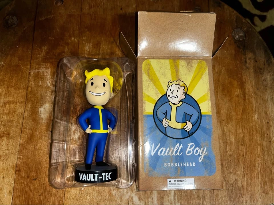 Fallout Vault Boy Bobblehead (Barter) - In Original Box - photo 2