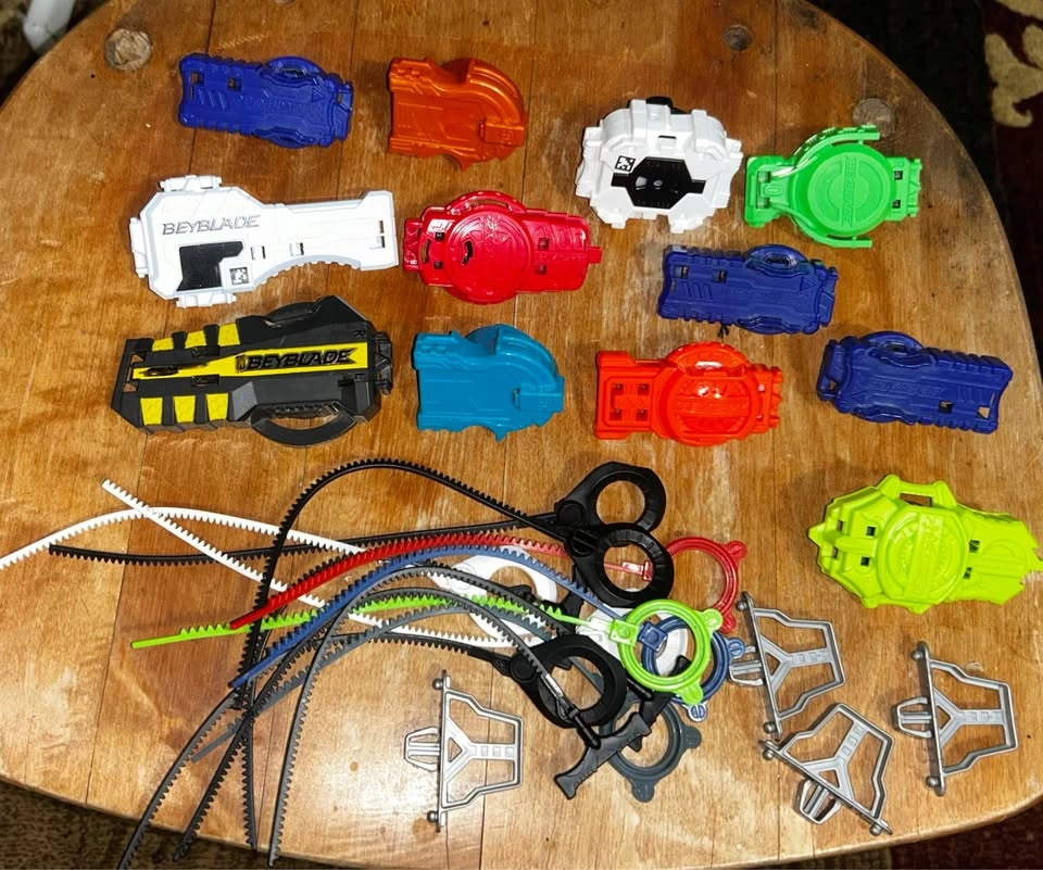 Huge Beyblade Collection Lot - 25+ Tops, Launchers & More - photo 4
