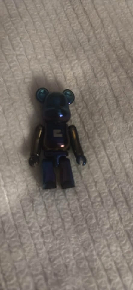 Bearbrick x Evisu 100% Iridescent Figure - photo 2