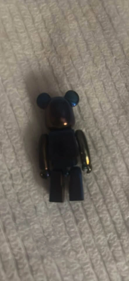 Bearbrick x Evisu 100% Iridescent Figure - photo 4