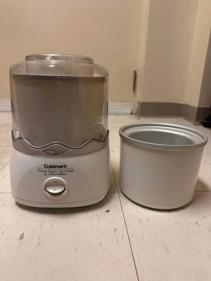 Cuisinart 1.5 Qt Ice Cream Maker + BONUS Extra Freezer Bowl - photo 3