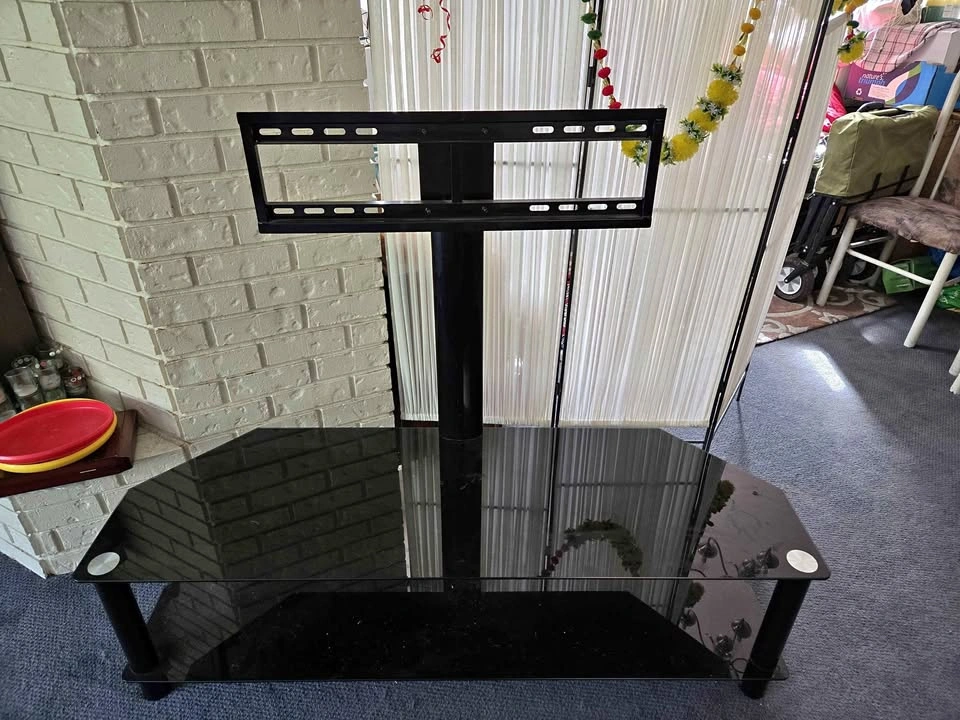 TV Mounts and Glass TV Stands