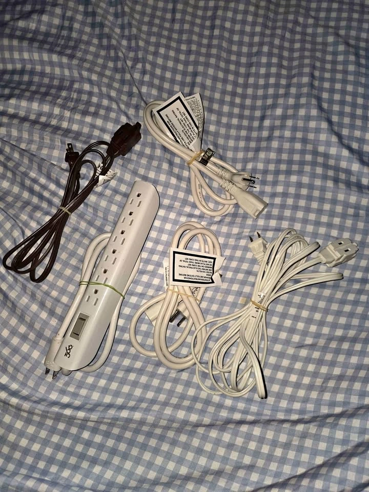 Extension Cords & Power Bar Bundle – 5 Pieces