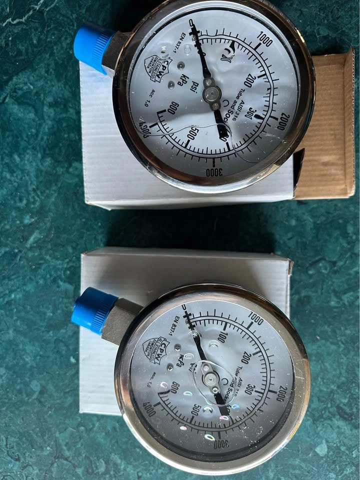 CPW 402SS 600 psi / 4000 kPa Pressure Gauges - photo 3